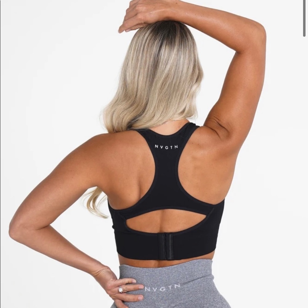 NVGTN Black Seamless Sports Bra